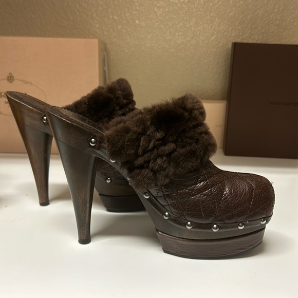Christian Dior clogs size 6. Excellent condition. - Picture 1 of 5